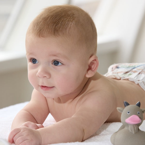Fragrance vs. Fragrance-Free: What's Best for Baby?